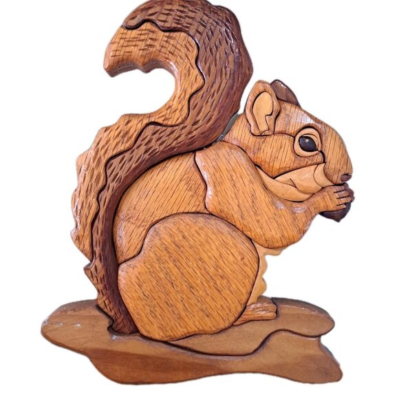 Intarsia Wooden Squirrel With Acorn Wall Hanging Signed - Picture 1 of 8